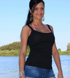 Силвия, 19 years old, Bisexual, Woman