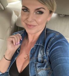Оля, 32 years old, Bisexual, Woman