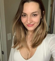 Neli, 34 years old, Straight, Woman