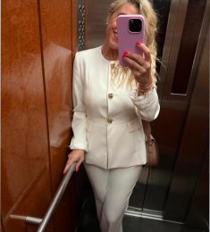 Nadia, 48 years old, Bisexual, Woman