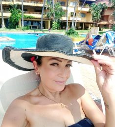 Диляна, 47 years old, Straight, Woman