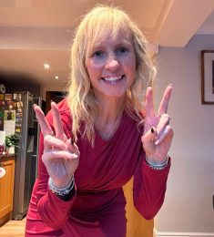 Дора, 51 years old, Bisexual, Woman