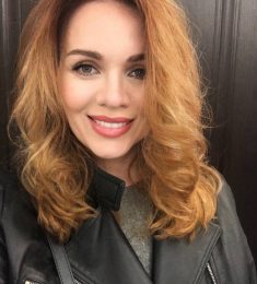 Laura, 37 years old, Straight, Woman