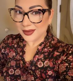 Eva, 33 years old, Straight, Woman