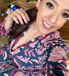África, 35 years old, Straight, Woman