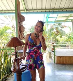 Cristina, 40 years old, Bisexual, Woman