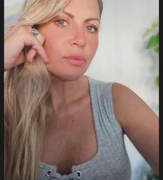 Esther, 33 years old, Bisexual, Woman