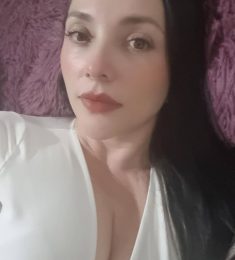 Yasmina, 30 years old, Bisexual, Woman