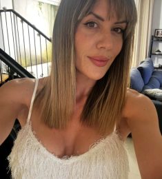 Abril, 43 years old, Straight, Woman