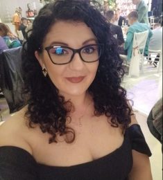Rafaela, 43 years old, Straight, Woman