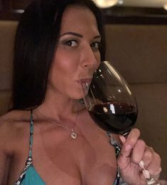 Annie, 42 years old, Straight, Woman