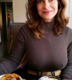 Веселина, 43 years old, Bisexual, Woman