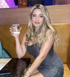 Ilona, 42 years old, Straight, Woman