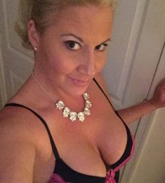 Annie, 45 years old, Straight, Woman