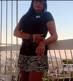 Lucía, 43 years old, Bisexual, Woman