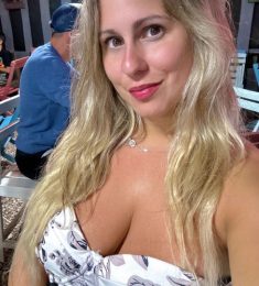 Clara, 43 years old, Straight, Woman