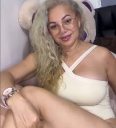 Emiliya, 50 years old, Straight, Woman